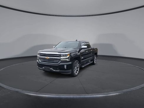 Used 2018 Chevrolet Silverado 1500 High Country image 3