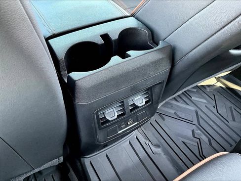 Used 2025 GMC Canyon AT4 AWD/4WD image 13