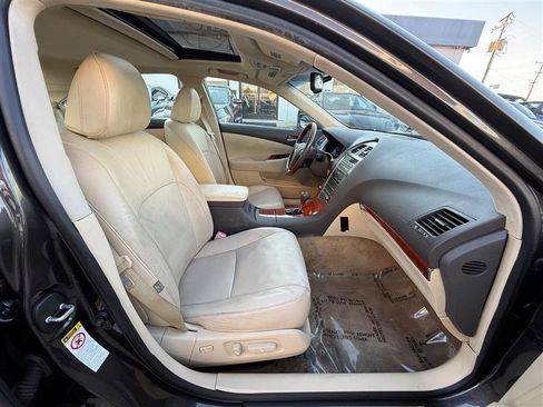 Used 2011 Lexus ES 350 image 28