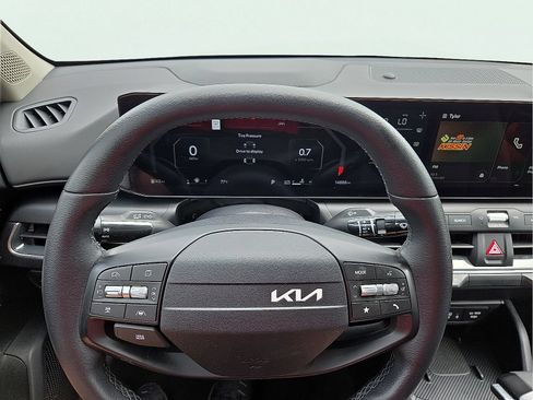 Used 2025 Kia K4 EX FWD image 24