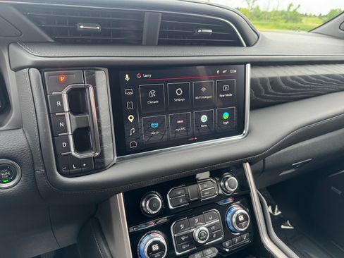 Certified 2024 GMC Yukon XL Denali w/ Denali Reserve Package AWD/4WD image 21