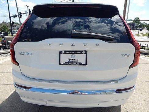 Used 2025 Volvo XC90 T8 Plus w/ Protection Package Premier image 9