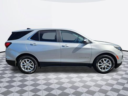 Used 2022 Chevrolet Equinox LT w/ Driver Convenience Package FWD image 7