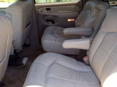 Used 2002 Chevrolet Suburban LT RWD image 14