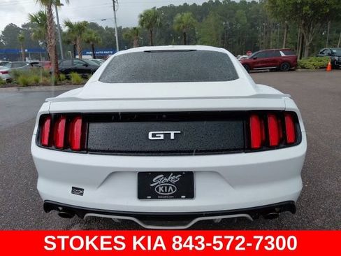 Used 2017 Ford Mustang GT Premium RWD image 6