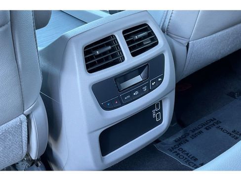 Certified 2022 Honda Pilot Special Edition image 44