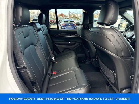 New 2025 Jeep Grand Cherokee Limited w/ Luxury Tech Group II image 36