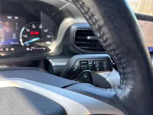 Used 2020 Ford Explorer XLT w/ Equipment Group 202A image 15