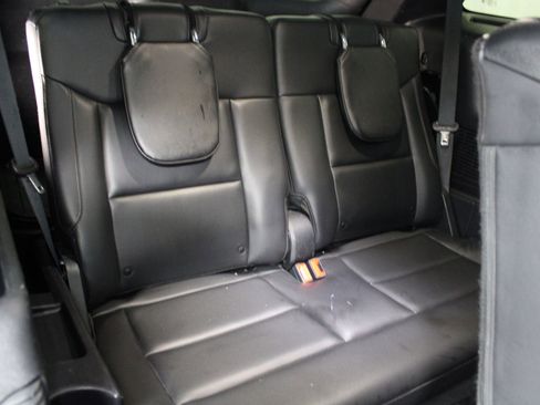 Used 2022 Ford Explorer XLT w/ Equipment Group 202A AWD/4WD image 21