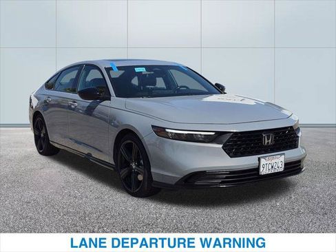 Used 2025 Honda Accord Sport image 4