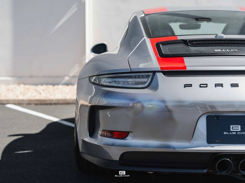 Used 2016 Porsche 911 R RWD image 26