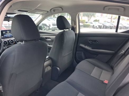 Used 2024 Nissan Sentra SV FWD image 5