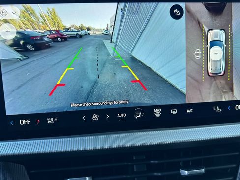 Certified 2025 Ford Explorer ST-Line w/ ST-Line Street Pack image 22