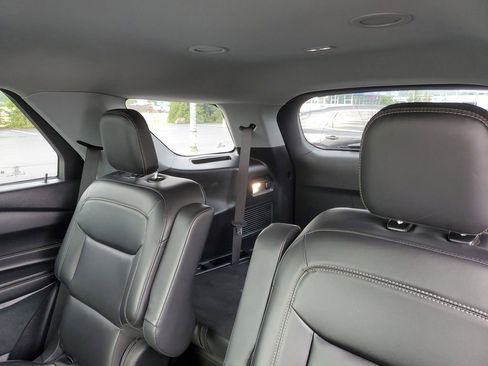 Used 2023 Ford Explorer XLT w/ Equipment Group 202A image 26