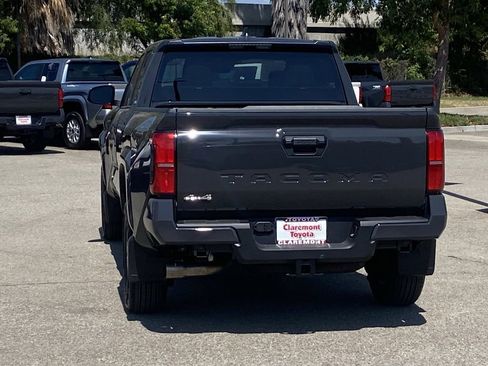 Certified 2026 Toyota Tacoma SR5 image 39