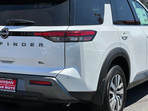 New 2026 Nissan Pathfinder SL FWD image 8