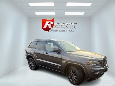 Used 2017 Jeep Grand Cherokee Limited 75th Anniversary image 3