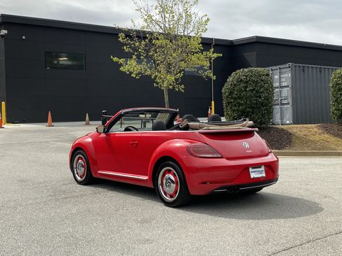Used 2018 Volkswagen Beetle 2.0T Coast w/ Coast Lighting Package image 14