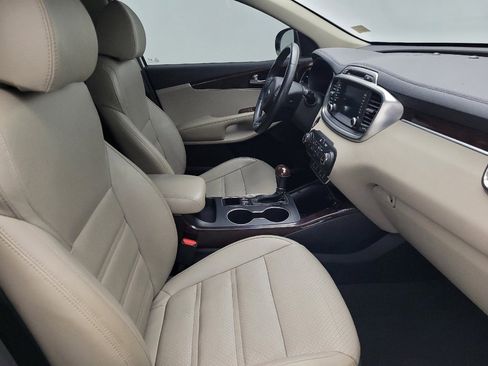Used 2018 Kia Sorento EX image 21