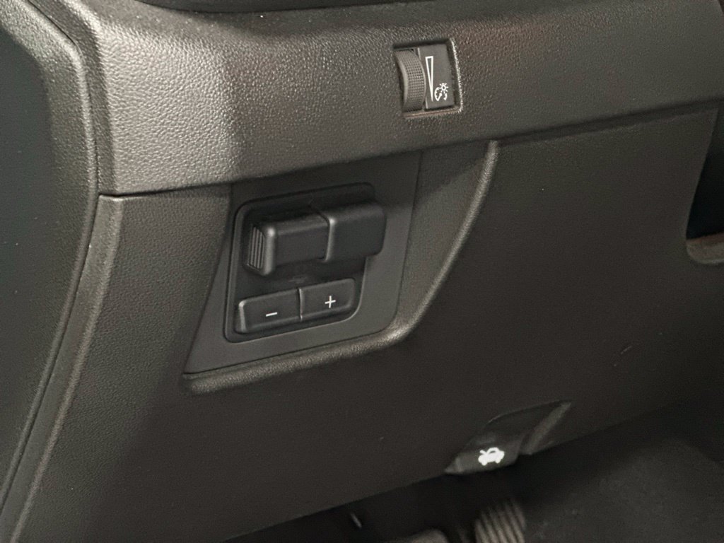 Used 2024 Chevrolet Colorado Trail Boss w/ Technology Package AWD/4WD image 16