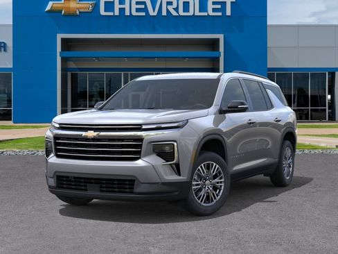 New 2026 Chevrolet Traverse LT w/ Driver Confidence Package FWD image 6