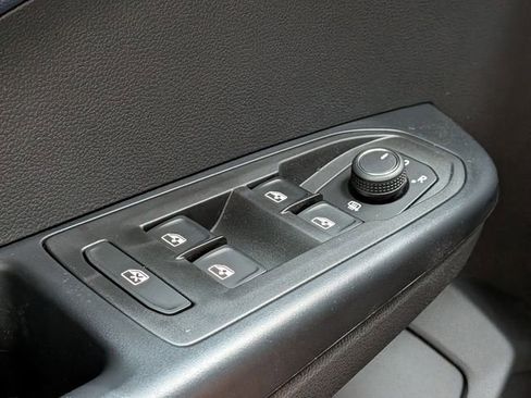 New 2026 Volkswagen Taos SEL image 27