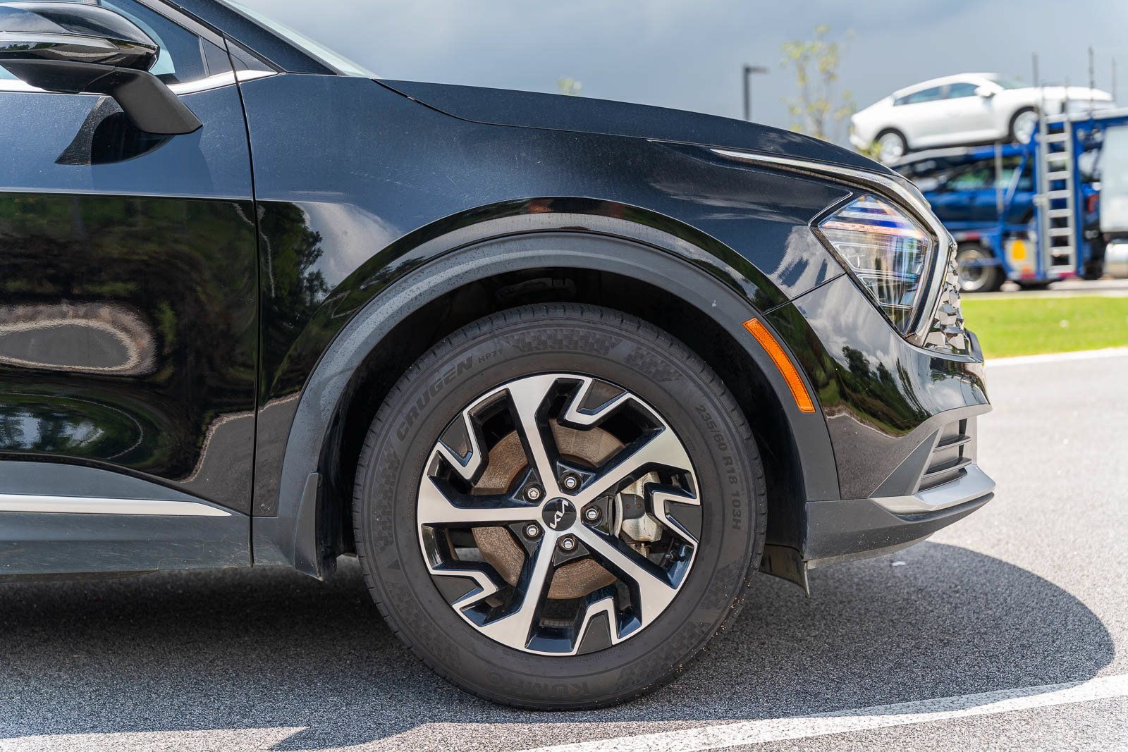 Used 2025 Kia Sportage EX FWD image 9