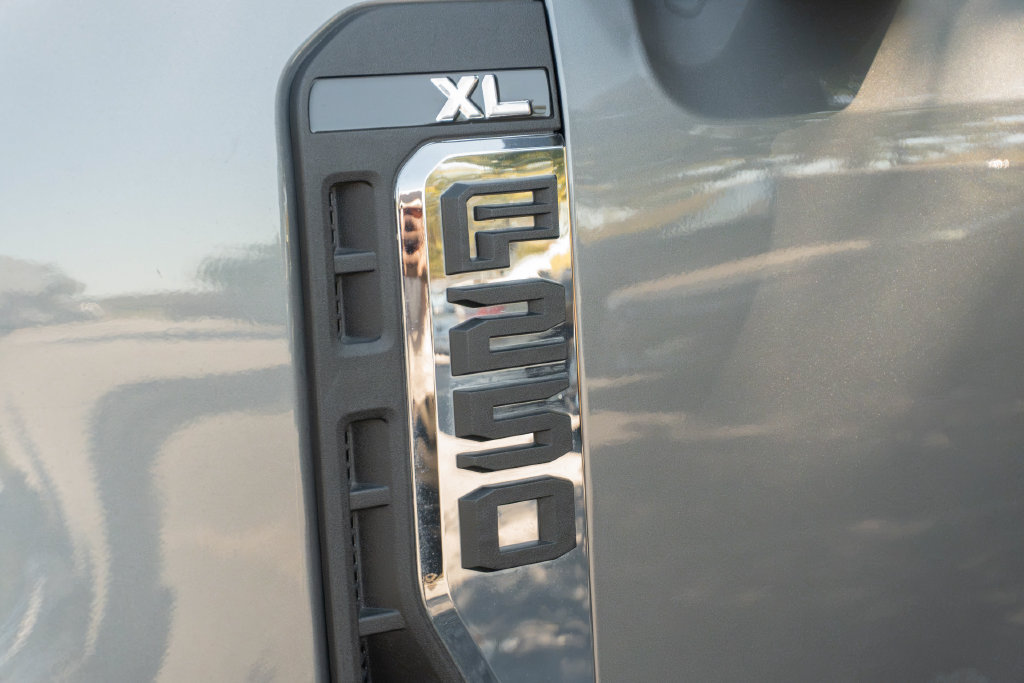 Used 2024 Ford F250 XL w/ XL Chrome Package RWD image 3