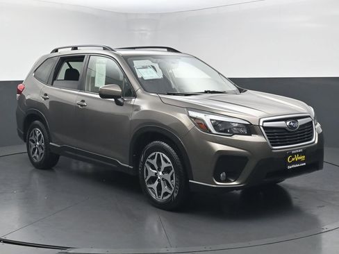 Used 2021 Subaru Forester Premium AWD/4WD image 3