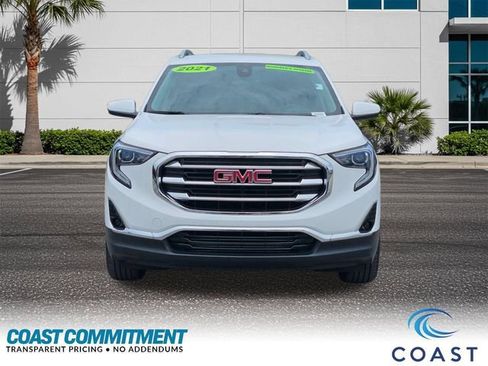 Used 2021 GMC Terrain SLT w/ Infotainment Package II FWD image 2