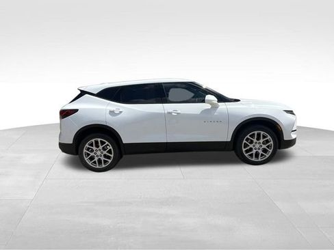 Used 2023 Chevrolet Blazer LT image 13