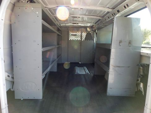 Used 2022 Chevrolet Express 2500 w/ Driver Convenience Package image 20