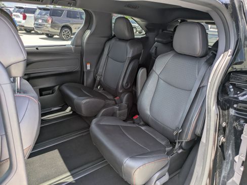 Certified 2023 Toyota Sienna XSE image 14
