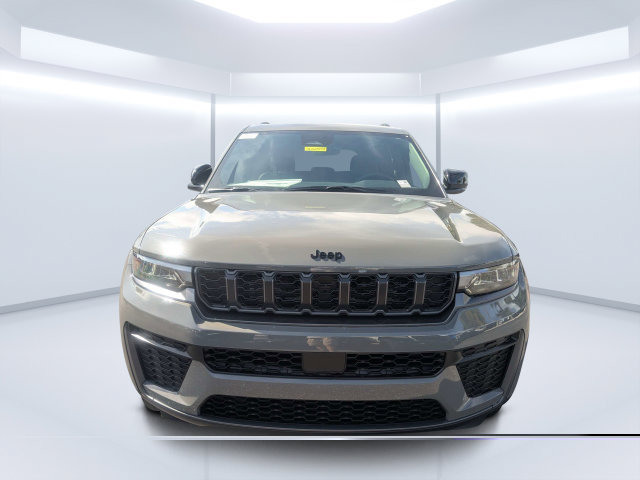 New 2027 Jeep Grand Cherokee Altitude AWD/4WD image 8