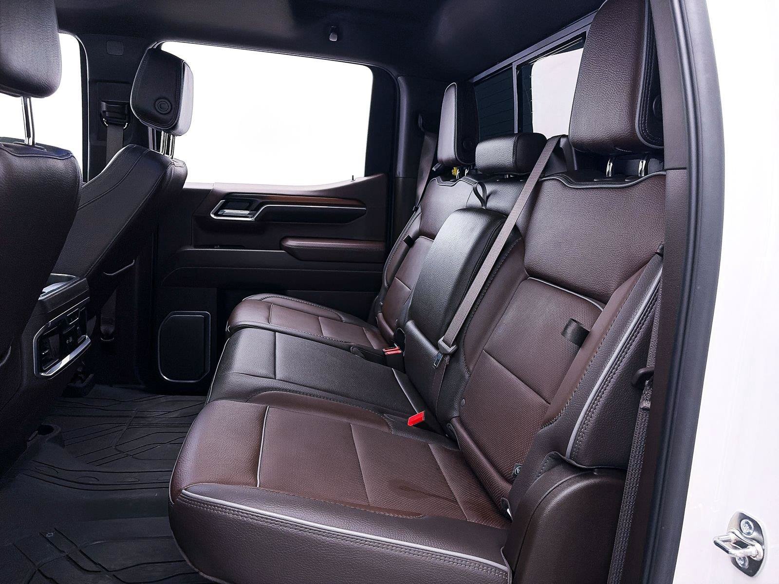 Used 2025 GMC Sierra 1500 Denali AWD/4WD image 44
