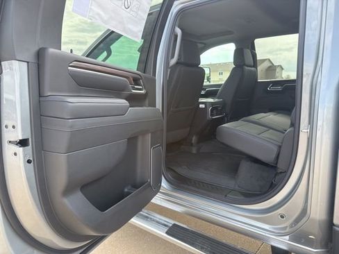 New 2026 GMC Sierra 2500 SLT w/ SLT Premium Package AWD/4WD image 18