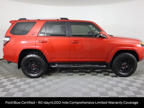 Used 2022 Toyota 4Runner SR5 Premium image 2
