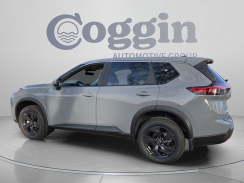 Certified 2026 Nissan Rogue SV w/ Cold Weather Package FWD image 4