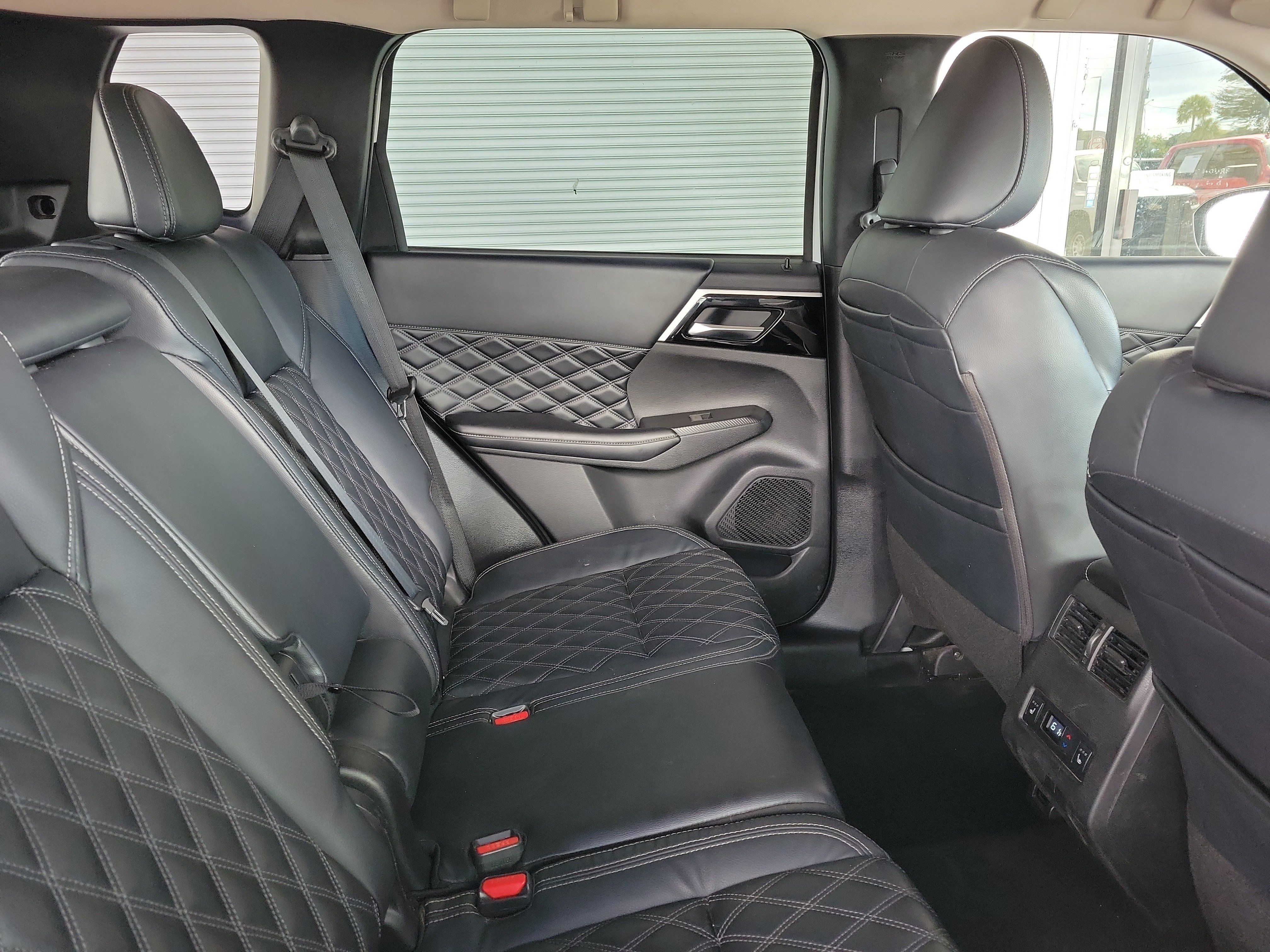 Used 2022 Mitsubishi Outlander SEL AWD/4WD image 7