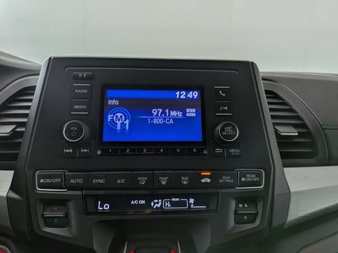 Used 2018 Honda Odyssey LX image 16