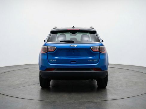 Used 2025 Jeep Compass Limited AWD/4WD image 7