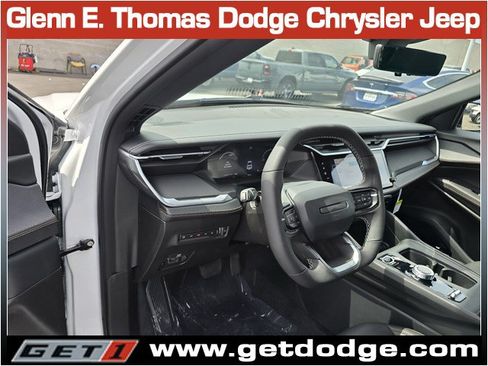 New 2026 Jeep Cherokee Overland w/ Advanced Pro Tech Group AWD/4WD image 8