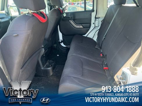 Used 2013 Jeep Wrangler Unlimited Sport AWD/4WD image 10