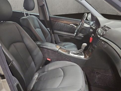 Used 2005 Mercedes-Benz E 500 Sedan image 19