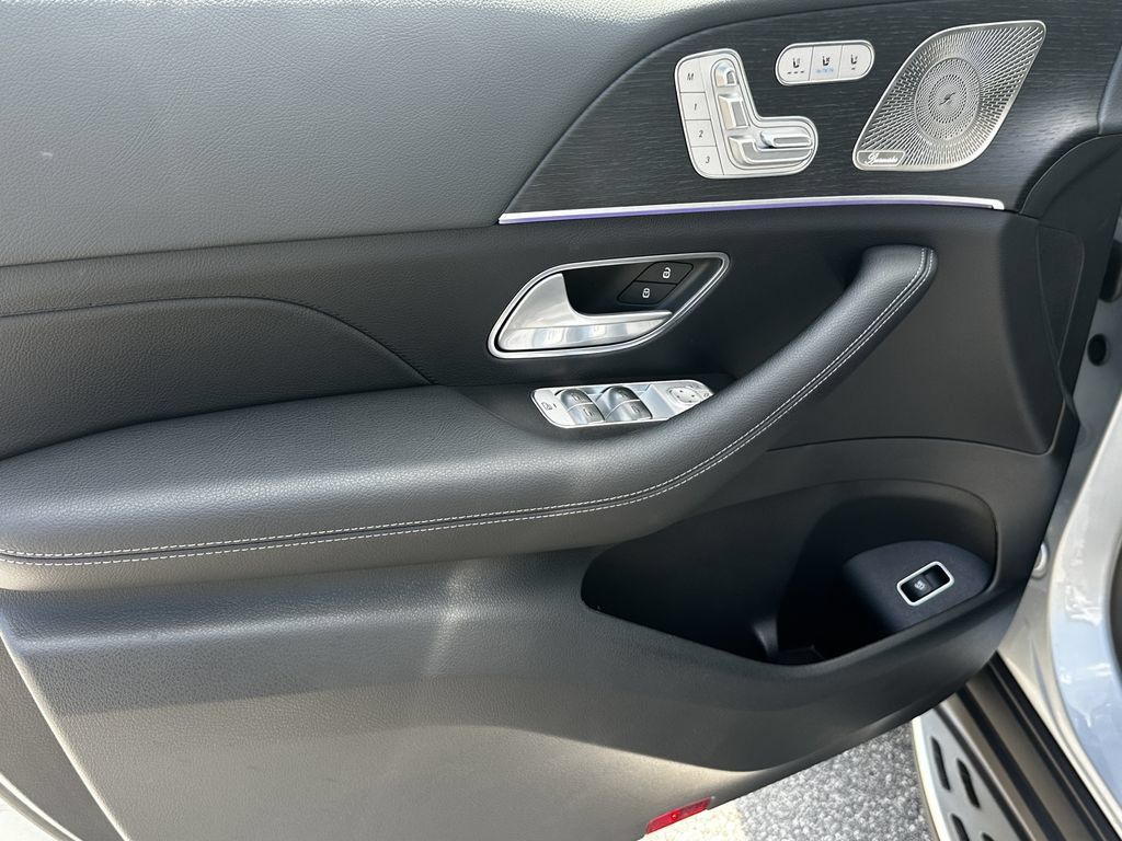 Certified 2026 Mercedes-Benz GLS 450 4MATIC image 11
