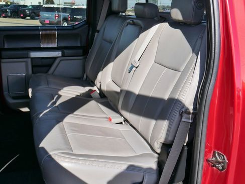 Used 2019 Ford F150 Lariat w/ Equipment Group 502A Luxury image 6