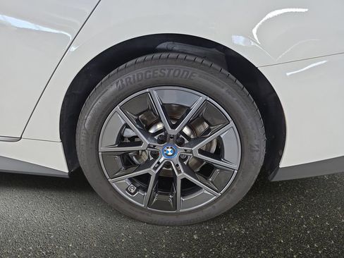 Used 2023 BMW i4 eDrive35 w/ Premium Package RWD image 32