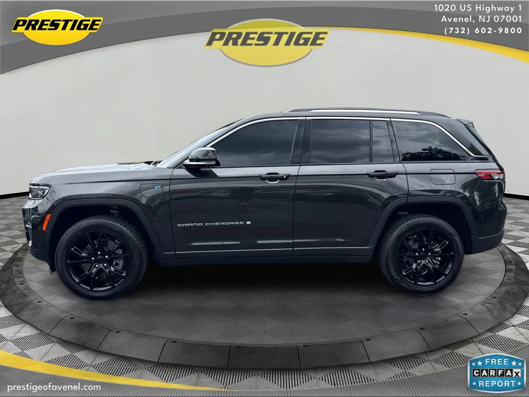 Used 2024 Jeep Grand Cherokee Limited 4xe w/ Luxury Tech Group II AWD/4WD image 8