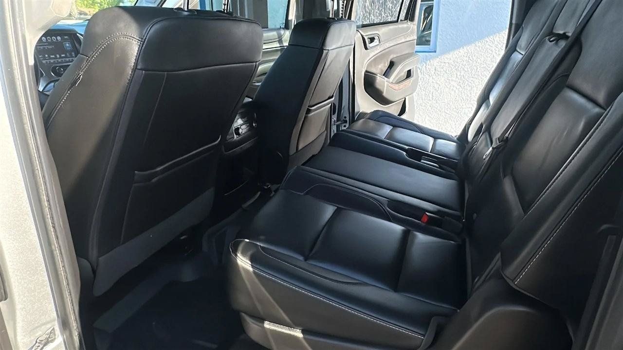 Used 2020 Chevrolet Suburban LT AWD/4WD image 26