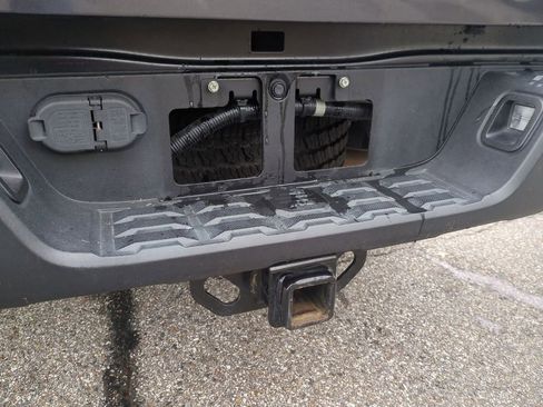 Used 2022 Toyota Tacoma TRD Off-Road image 32